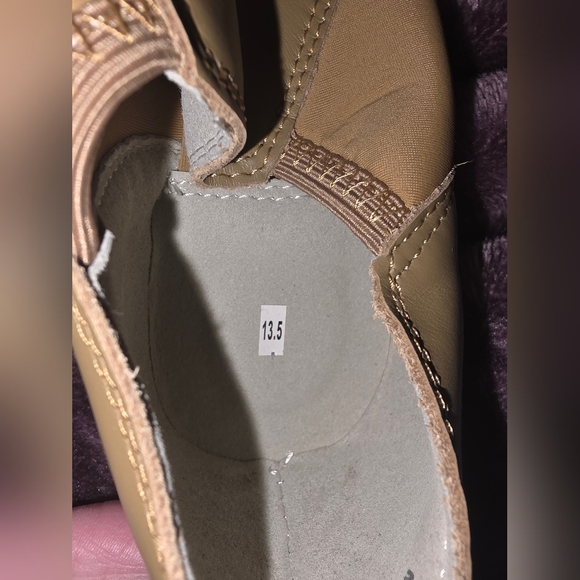 Beige Dance Shoes Size 13.5 With Tan Dance Tights Size 6-8 Years - Picture 2 of 6